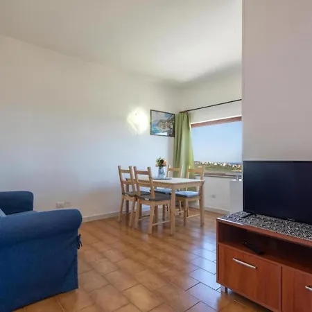 Lejlighedshotel Moon Valley La Pelosa 3*