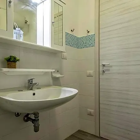 מלון דירות Moon Valley La Pelosa 3*