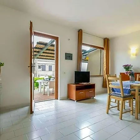 מלון דירות Moon Valley La Pelosa 3*